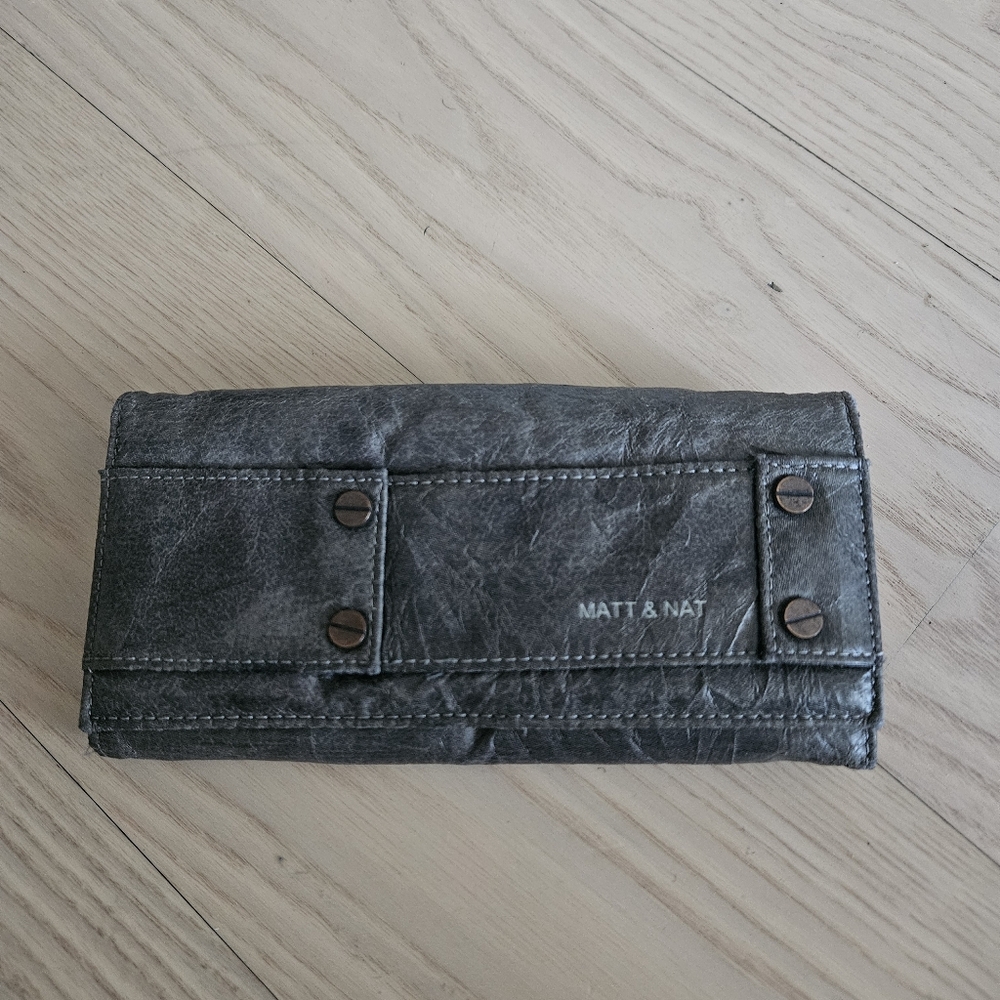 Matt & Nat wallet